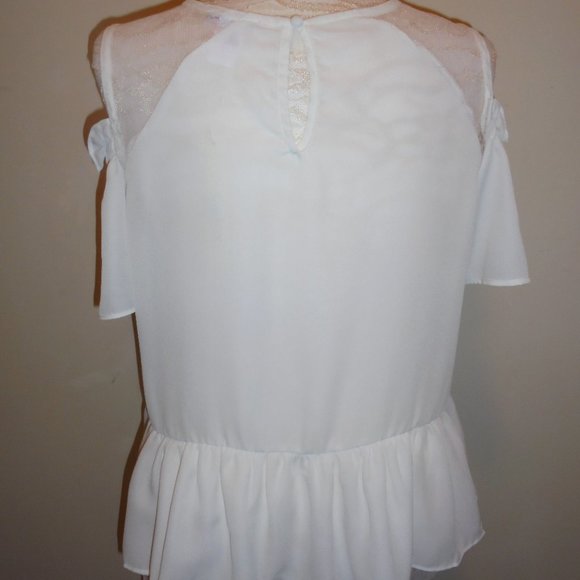 Blouse Floral Embroidery Cream Lace Trimmed Top - Picture 10 of 11